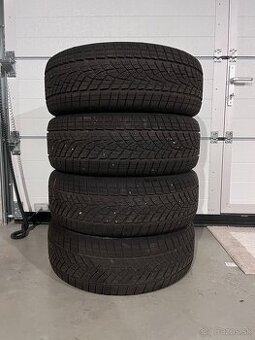 225/50 R19 Good Year ultra grip performance+ SUV zimné