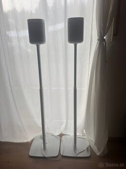 Sonos One (2. generácia) + Flexson nastaviteľný držiak