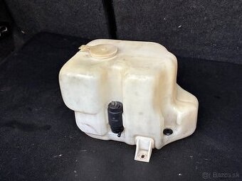 Nadobka ostrekovačov E30