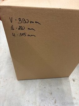 Kartónové krabice.