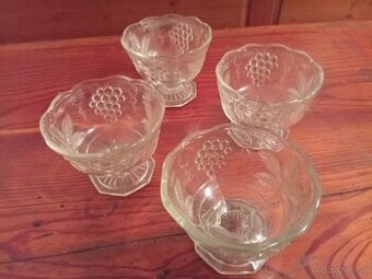 Sklenena miska z kolekcie Vino