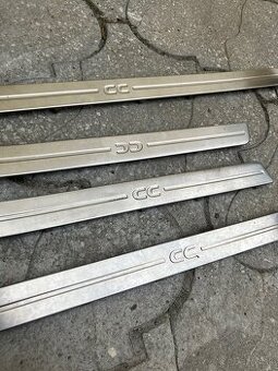 VW Passat CC - OEM Dekoračné prahové lišty