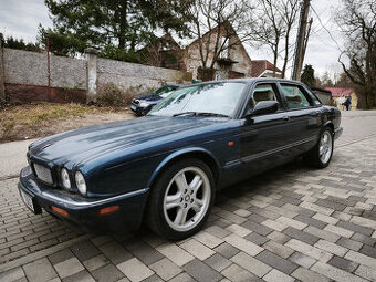1998 Jaguar XJR 4.0 V8 (267 kW) Supercharged