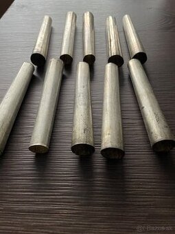 Retro kovové formy na trubičky