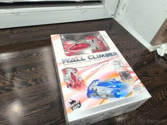 Antigravitačné autíčko WALL CLIMBER - červené