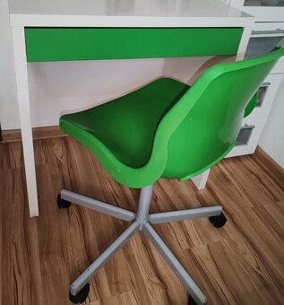 Písací stôl ikea