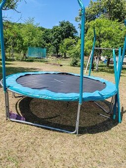 Trampolína