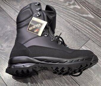 Trekova obuv Gore tex, extremna zima