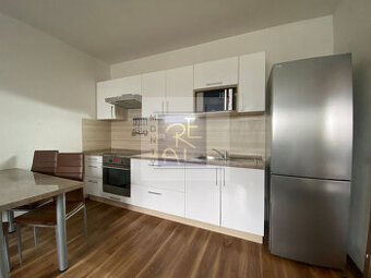 NA PREDAJ 2 IZBOVÝ BYT JELENECKÁ UL., NITRA - ZOBOR