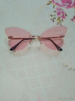 Slnečné okuliare motýľ