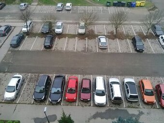 Zháňam parkovacie miesto