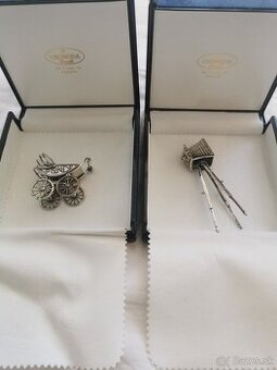 Strieborný kočiar, fotoaparát