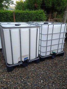 1000 L plastová nádrž s DOVOZOM