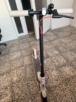 Predám elektricku kolobežku XIAOMI