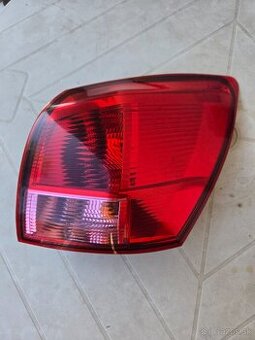 Predám pravé zadné svetlo