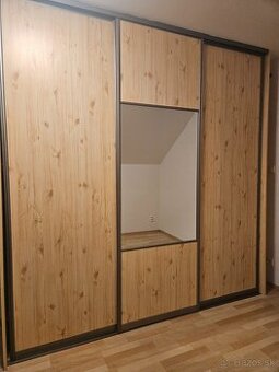 Roldor - vstavaná skriňa