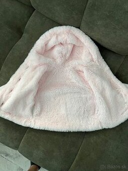 Baby pink bundička
