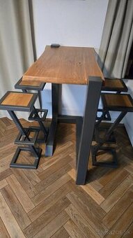 Barový stôl so stoličkami