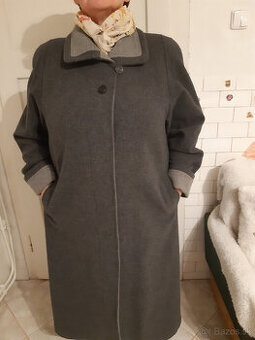 Dámsky kabát tmavošedý