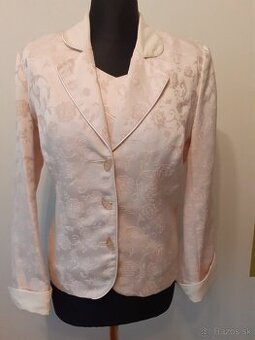 Spoločenský kostým-trojkombinacie