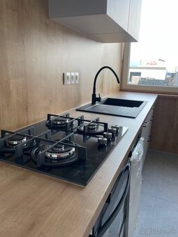 Prenájom 3 izbový byt Kompletná rekonštrukcia