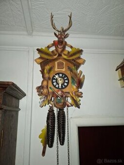 Predám funkčné kukučkové hodiny s poľovným motívom 80 €