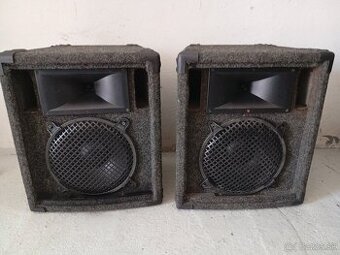 Dvojpásmové reprobedne 2x300W MAX.