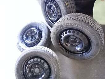 Kolesa na VW T5 6,5x16 5x120 7H8 601 027D 215/60 R16 C