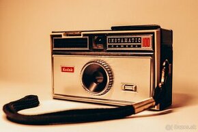 Kodak Instamatic 100 analógový fotoapatát + kozene puzdro