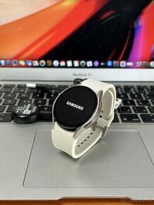 Samsung Galaxy Watch 6 40mm - výstavný kus - 1