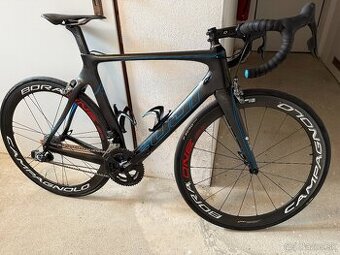 Cestný bicykel Fuji, Sram red