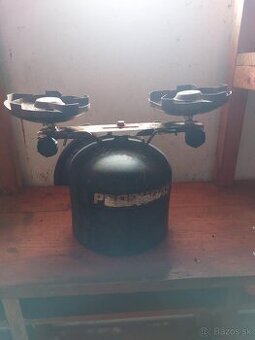 plynovy sporak + vojenske flase