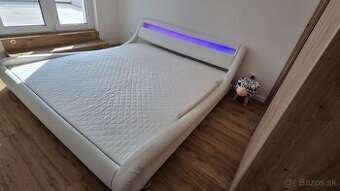 Posteľ nová s matracom