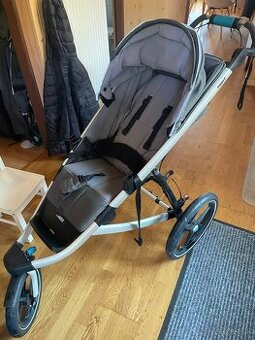 Thule Urban Glide 2 s príslušenstvom