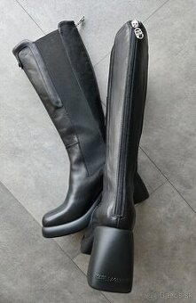 KARL LAGERFELD HI LEG GORE BOOT BLACK LTHR