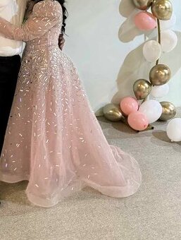 Luxusne spoločenské šaty