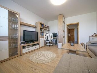 Prerobený 3i byt 64m2 s loggiou v príjemnej lokalite Dubnice