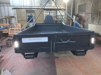 Nový antracitový hákový kontajner-masívna oceľová konštrukci