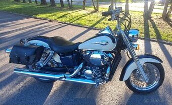 Honda VT750 shadow deluxe
