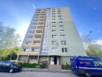 Na predaj 1 izbový byt s 2 loggiami - Banská Bystrica, Sladk