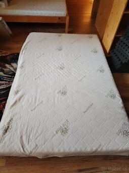 Darujem matrac, detský bazenik a stojan na obuv