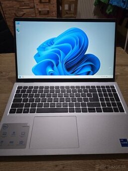 Kovovy Dell Inspiron 15 3530 s procesorom i7 13 generacie 16