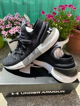 Bezecke tenisky Under Armour - 1