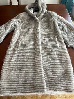 Luxusný kožušinový norkový kabát / kožuch značka Kara