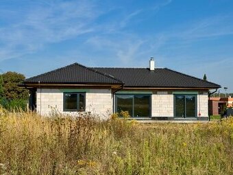 BENIAKOVCE - TEHLOVÝ 4 IZBOVÝ PEKNÝ RD 107 M2 S TERASOU, HRU