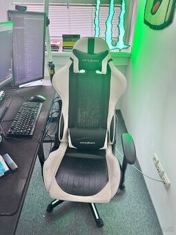 Predam hernu stolicku DXRACER