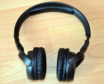 Bluetooth slúchadlá JBL Tune500BT Top stav