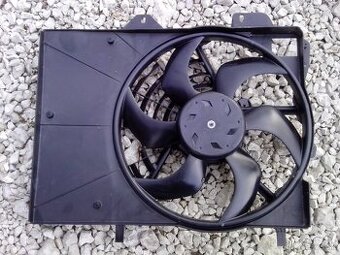 Na peugeot 208 predám ventilator chladiča, č.GMV140CEM00