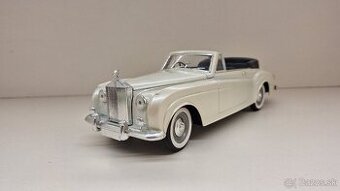 1:18 - 1:20 ROLLS-ROYCE SILVER CLOUD