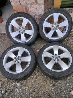 ☀️4ks alu disky orig. Škoda 5x100 R17 pneu 225/45 r17